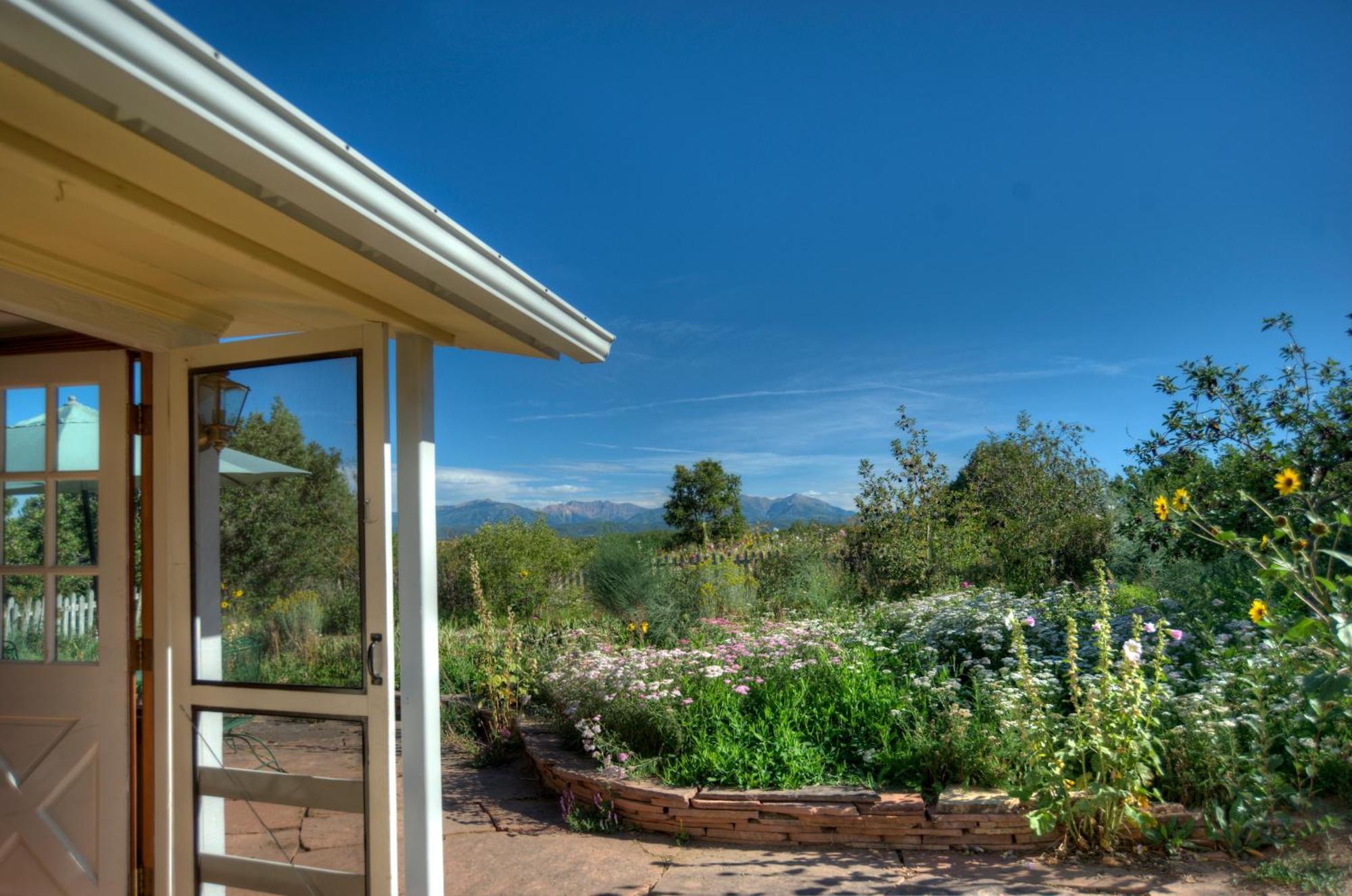 Blue Lake Ranch Bed & Breakfast Hesperus Exterior photo